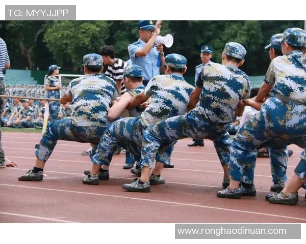 AC米兰迎战克拉瓦约期待精彩对决球迷热情高涨助威现场气氛火热