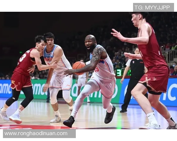 CBA新疆对阵广厦精彩比赛录像回顾与分析分享